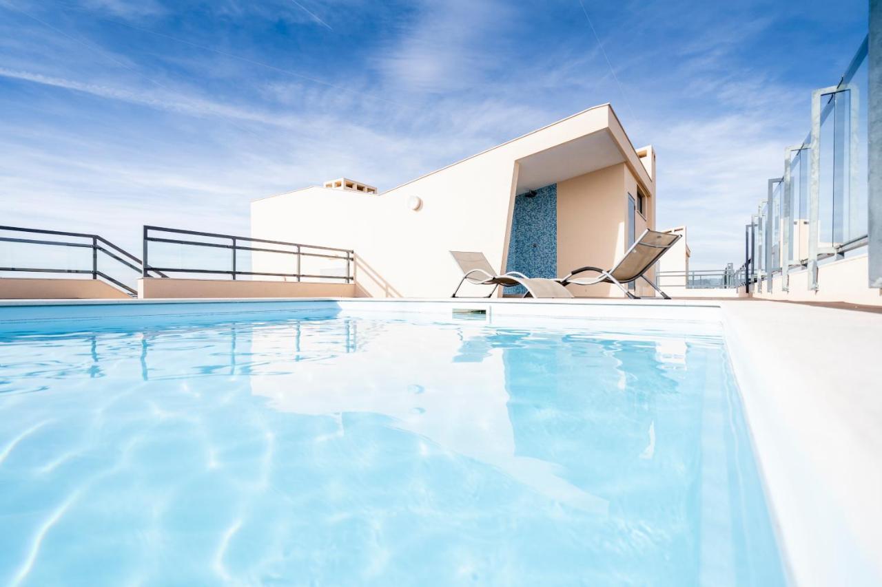 Апартаменти Oceanfront: Luxury Spectacular Sea Views And Pool Олян Екстер'єр фото